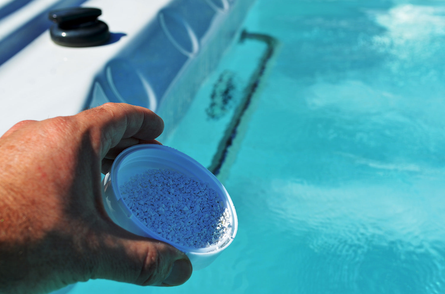 Biguanide vs Bromine for Hot Tubs: Which Sanitizer Is Better in 2026