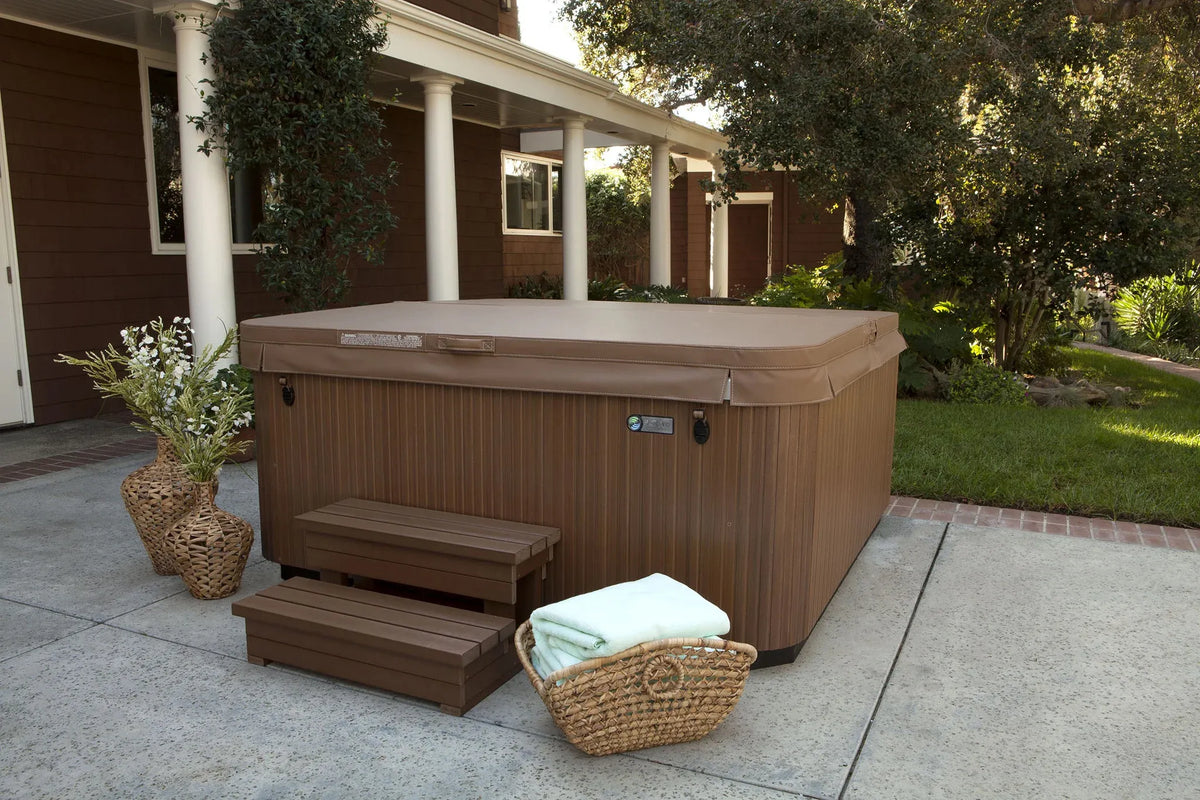 Hot Tub Cover Replacement: When to Replace and What to Look For (2026)
