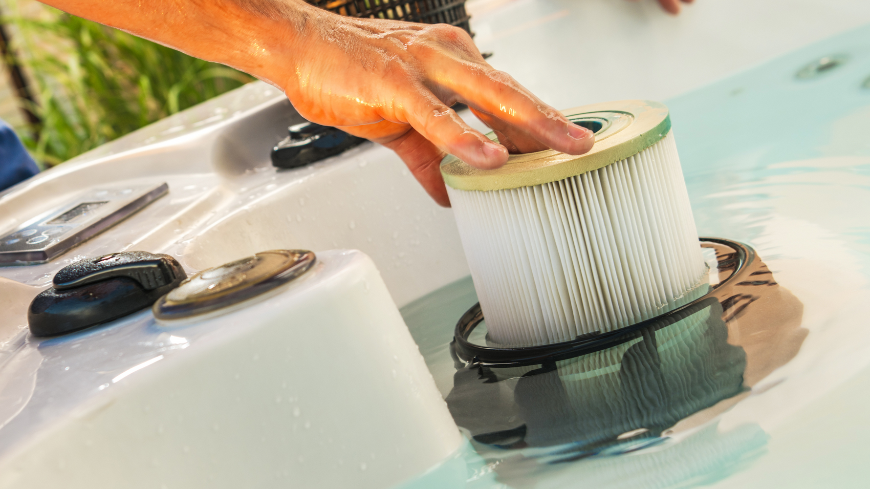 How to Clean Your Hot Tub Without Draining the Water