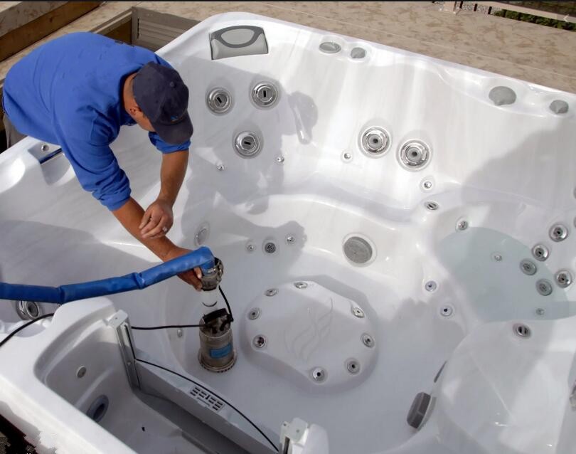 How to Use a Pump to Drain Hot Tub: 2026 Guide