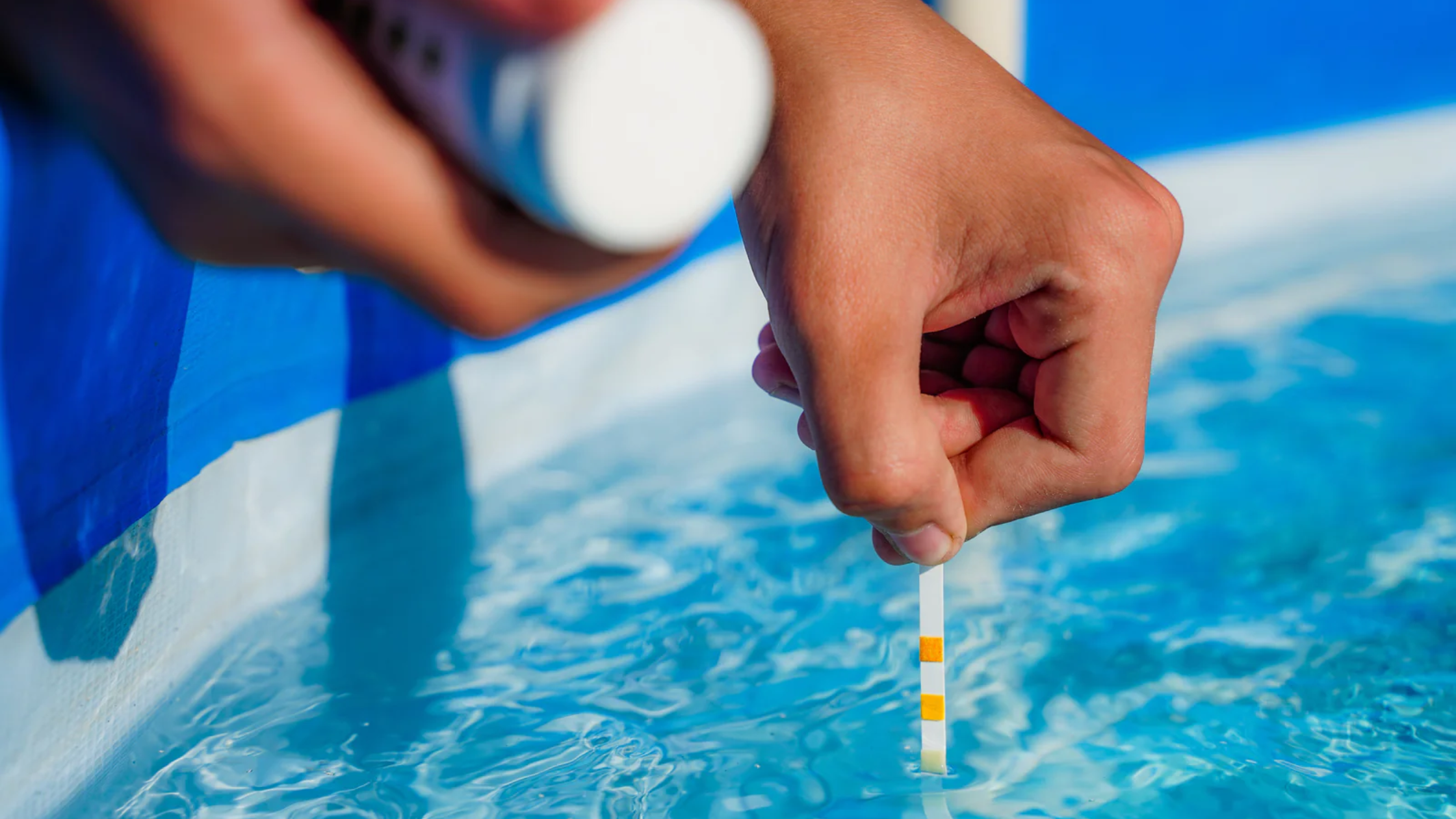 Using a Chlorine Neutralizer for a Hot Tub Safely and Effectively